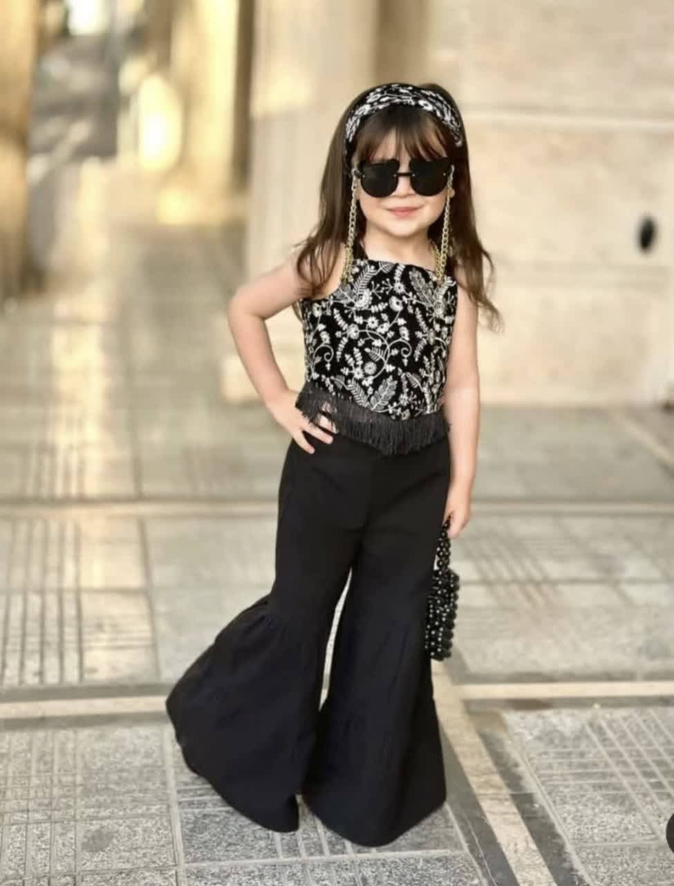 ست کراپ شلوارمدل شمیم مناسب۲تا۸  ۹سال کد۱۱۳۰